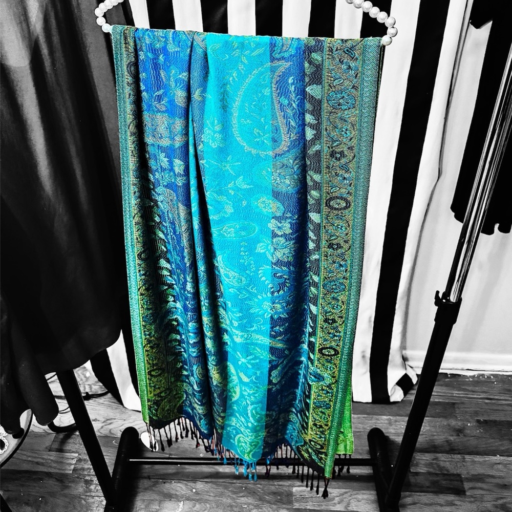 Pashmina Blue and Green Textured Scarf